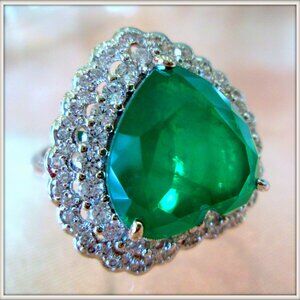 EMERALD NATURAL HEAR CUT GEMSTONE LADIES GLAMOUR PARTY WEDDING RING SIZE 7